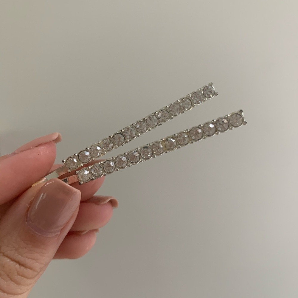 Silver, Rhinestone Prom Bobby-pins✨